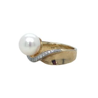 9K Yellow Gold Pearl & Diamond Ring