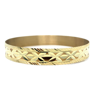 9K Yellow Gold Diamond-Cut Bangle